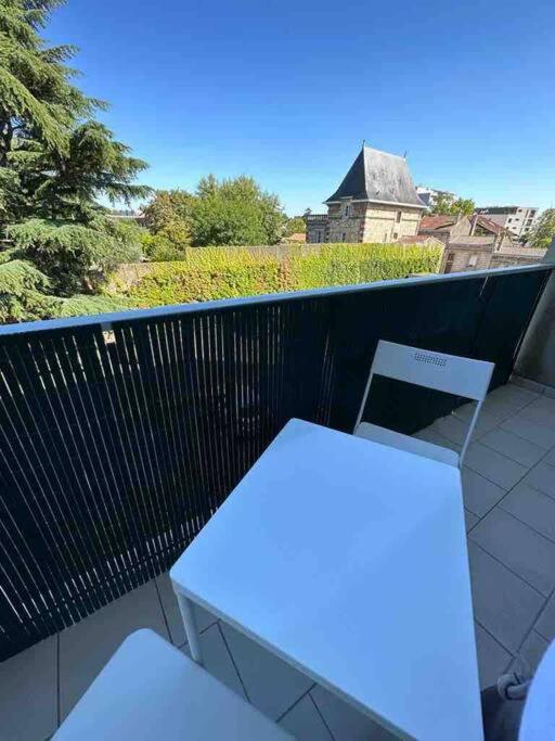 Grand Studio Pro Calme Proche Centre Commodites Talence Zewnętrze zdjęcie